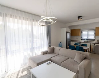 Kıbrıs Girne'de Tesis İçerisinde, Ortak Havuzlu, 6 Kişilik Daire - 3