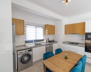 Kıbrıs Girne'de Tesis İçerisinde, Ortak Havuzlu, 6 Kişilik Daire - 4