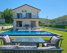 Göcek İnlice'de Geniş Bahçe İçerisinde, Özel Havuzlu, Lüks Villa - 2