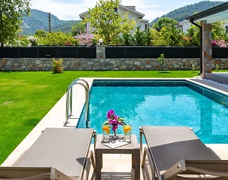 Fethiye Göcek'de Geniş Bahçeli, Özel Havuzlu, Konforlu Villa - 4