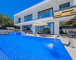 Kaş İslamlar'da Geniş Ailelere Uygun, Çift Jakuzili, Lüks Villa - 3