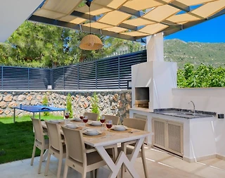 Kaş İslamlar'da Geniş Ailelere Uygun, Çift Jakuzili, Lüks Villa - 4