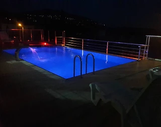 İzmir Dikili'de Kalabalık Ailelere Uygun, Özel Havuzlu, Konforlu Villa - 4