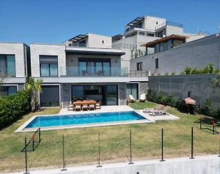 Muğla Bodrum'da Deniz Manzaralı, Özel Havuzlu, Bahçeli Villa - 2