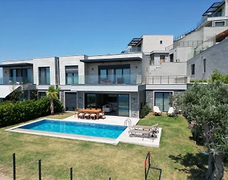 Muğla Bodrum'da Deniz Manzaralı, Özel Havuzlu, Bahçeli Villa - 1