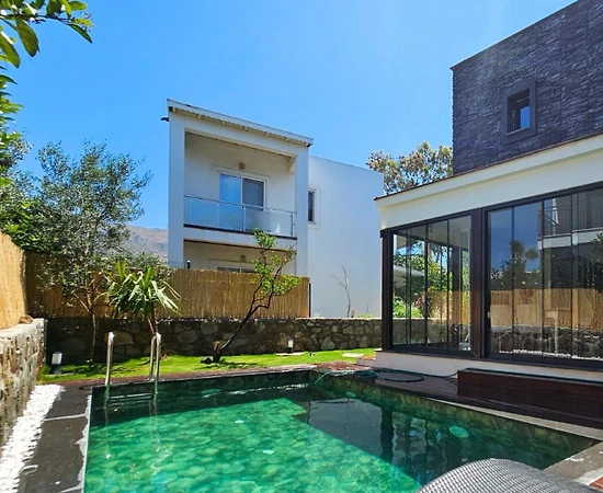 Bodrum Gümüşlük'te Merkezi Konumda, Özel Havuzlu, Konforlu Villa - 1