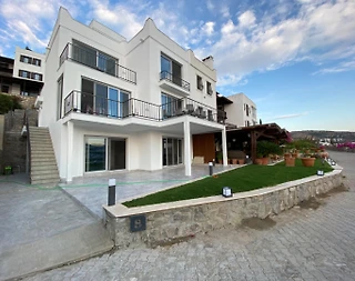 Muğla Bodrum'da Site İçerisinde, Çekirdek Ailelere Uygun, Şık Villa - 1
