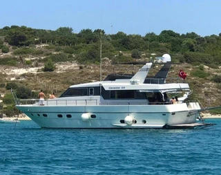 Çeşme Ilıca Koylarında Eşsiz Mavi Yolculuk Sunan, Lüks Motoryat - 3