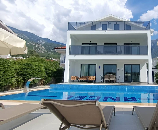 Fethiye Ölüdeniz'de Kalabalık Ailelere Uygun, Özel Havuzlu, Merkezi Villa - 1