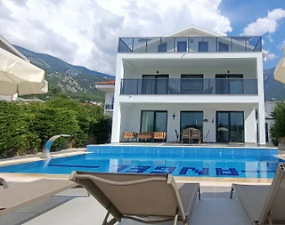 Fethiye Ölüdeniz'de Kalabalık Ailelere Uygun, Özel Havuzlu, Merkezi Villa - 1