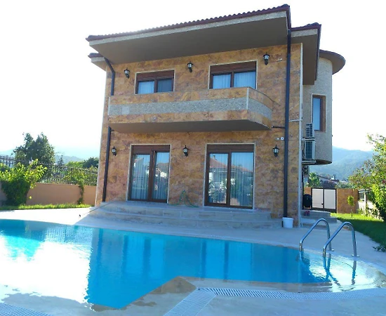 Kemer Tekirova'da Modern Tasarımlı, Özel Havuzlu, 8 Kişilik Villa - 1