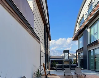 Antalya Döşemealtı'nda Geniş Bahçe İçerisinde, Özel Havuzlu, Şık Villa - 4