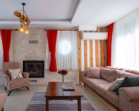 Fethiye Ölüdeniz'de Merkezi Konumda, Özel Havuzlu, Estetik Villa - 2