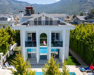 Fethiye Ölüdeniz'de Merkezi Konumda, Özel Havuzlu, Estetik Villa - 1