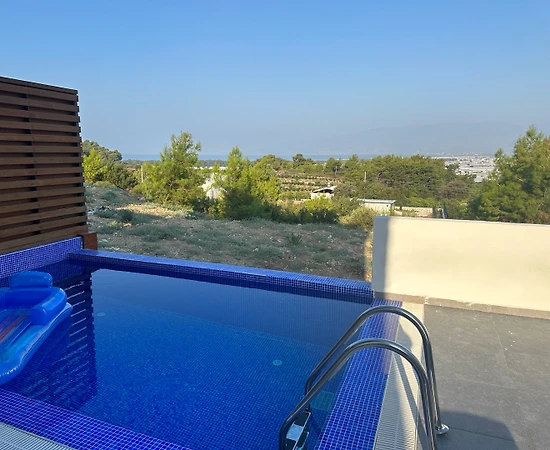 Antalya Kumluca'da Sakin Konumda, Özel Havuzlu, Lüks Tasarımlı Villa - 1