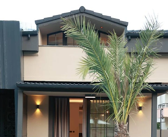 Antalya Kemer'de Ailelere Uygun, Ortak Havuzlu, Modern Villa - 1