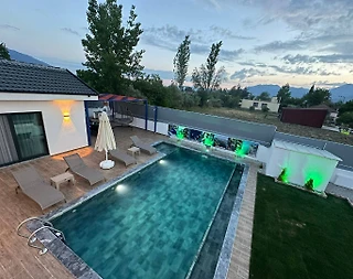 Seydikemer Çamurköy'de Sakin Konumda, Özel Havuzlu, 2+1 Villa - 3