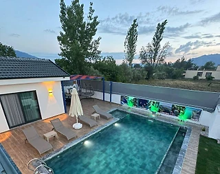 Seydikemer Çamurköy'de Sakin Konumda, Özel Havuzlu, 2+1 Villa - 4