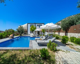Kaş İslamlar'da Sakin Konumda, Özel Havuzlu, Geniş Villa - 3