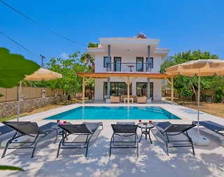 Fethiye Yeşilüzümlü'de Geniş Ailelere Uygun, Özel Havuzlu, 4+1 Villa - 1