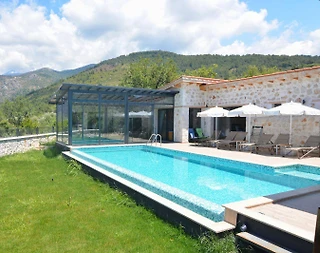 Kaş Üzümlü'de Doğa Manzaralı, Isıtmalı Havuzlu, Modern Villa - 5