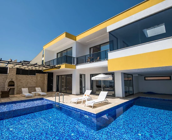 Kaş Bezirgan'da Sakin Konumda, Özel Havuzlu, Modern Villa - 1