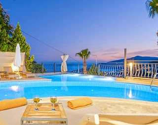 Kaş Kalkan'da Enfes Deniz Manzaralı, Özel Havuzlu, Lüks Villa - 4