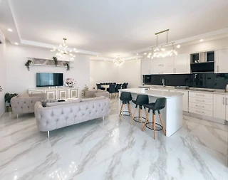 Kıbrıs İskele’de Tesis İçerisinde, Ortak Havuzlu, Ferah Daire - 1