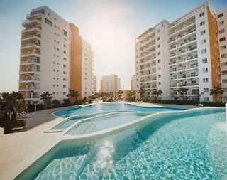 Kıbrıs İskele'de Tesis İçerisinde, Havuz Manzaralı, Modern Daire - 1