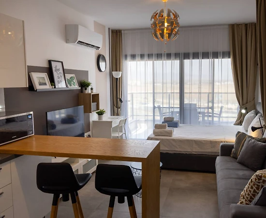 Kıbrıs İskele'de Tesis İçerisinde, Ortak Havuzlu, 1+1 Kiralık Daire - 1