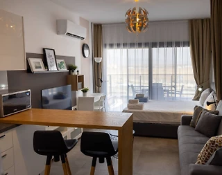 Kıbrıs İskele'de Tesis İçerisinde, Ortak Havuzlu, 1+1 Kiralık Daire - 1