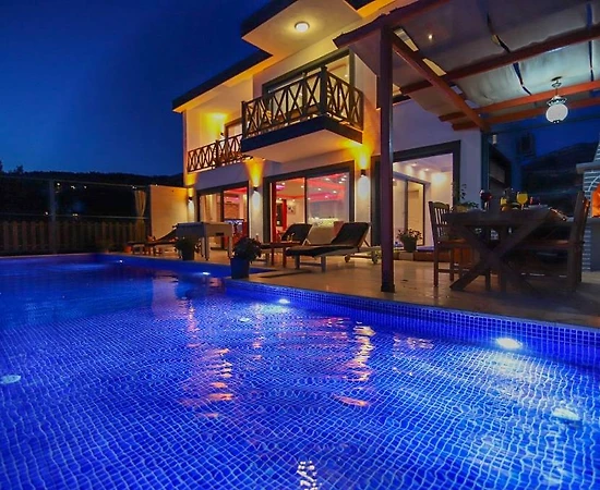 Kaş İslamlar'da Çekirdek Ailelere Uygun, Özel Havuzlu, Kiralık Villa  - 1