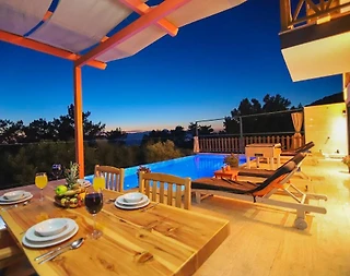 Kaş İslamlar'da Çekirdek Ailelere Uygun, Özel Havuzlu, Şık Villa  - 4