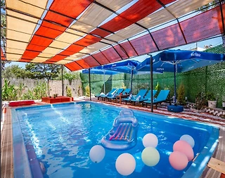 Kaş İslamlar'da Geniş Bahçeli, Özel Havuzlu, 6 Kişilik Konforlu Villa - 1