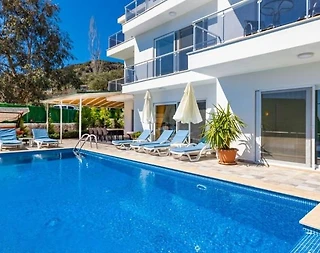 Kaş İslamlar'da Modern Tasarımlı, Özel Havuzlu, 10 Kişilik Villa - 2