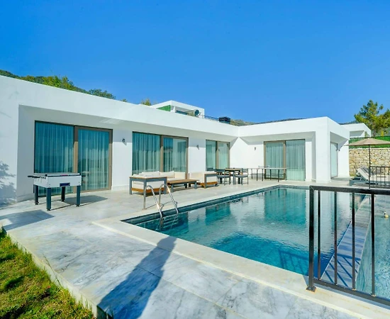 Kaş İslamlar'da Deniz Manzaralı, Özel Havuzlu, Çift Jakuzili Villa - 1