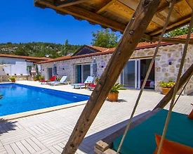 Kaş İslamlar'da Deniz ve Orman Manzaralı, Özel Havuzlu, Konforlu Villa - 2