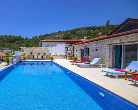 Kaş İslamlar'da Deniz ve Orman Manzaralı, Özel Havuzlu, Konforlu Villa - 3