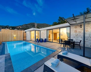 Kaş İslamlar'da Muhteşem Doğa Manzaralı, Özel Havuzlu, Kiralık Villa - 1