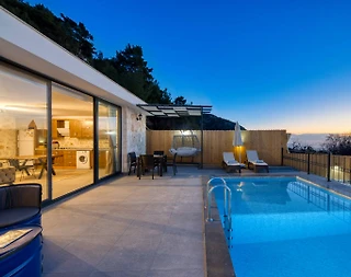 Kaş İslamlar'da Muhteşem Doğa Manzaralı, Özel Havuzlu, Kiralık Villa - 3