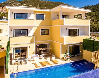 İslamlar'da Panoramik Deniz Manzaralı, Jakuzili, 10 Kişilik Villa - 1