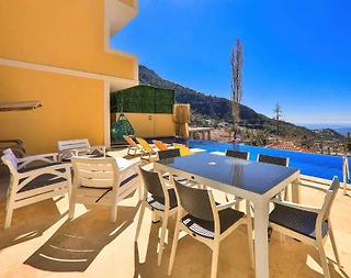 İslamlar'da Panoramik Deniz Manzaralı, Jakuzili, 10 Kişilik Villa - 5
