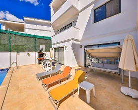 İslamlar'da Panoramik Deniz Manzaralı, Jakuzili, 10 Kişilik Villa - 2