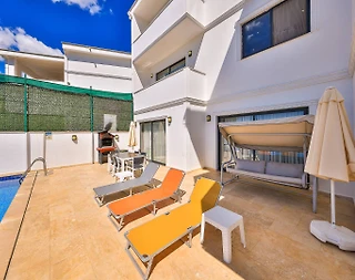 İslamlar'da Panoramik Deniz Manzaralı, Jakuzili, 10 Kişilik Villa - 2