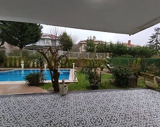 İstanbul Kumköy'de Modern Tasarımlı, Özel Havuzlu, Merkezi Villa - 4