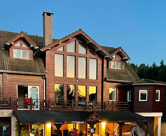 Gebze Cumaköy'de Geniş Bahçeli, Özel Havuzlu, Lüks Kiralık Villa - 1