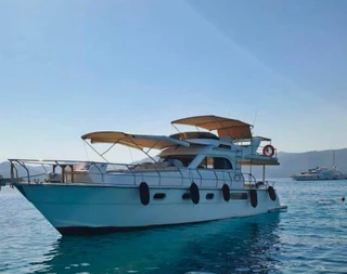 Fethiye Göcek'te Masmavi Sularda, Lüks Tasarımlı, Konforlu Motoryat - 2