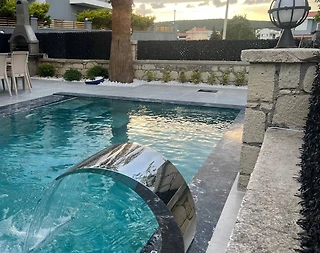 İzmir Çeşme'de Denize Yakın Konumda, Modern Tasarımlı, Kiralık Villa - 4