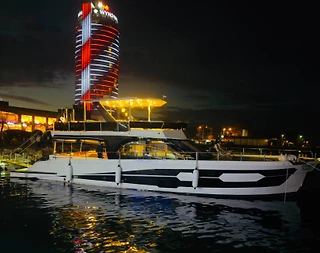 İzmir Çeşme'de Eşsiz Sularda, 19 Metrelik, Tur Motoryatı - 1