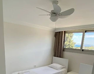 İzmir Çeşme'de Çekirdek Ailelere Uygun, Manzaralı Konforlu Tatil Evi - 5